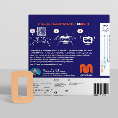MyoTape Sensitive, groß, 90 Stück: Rechteckiges Mundpflaster neben der Packung mit einer dreistufigen Anleitung.